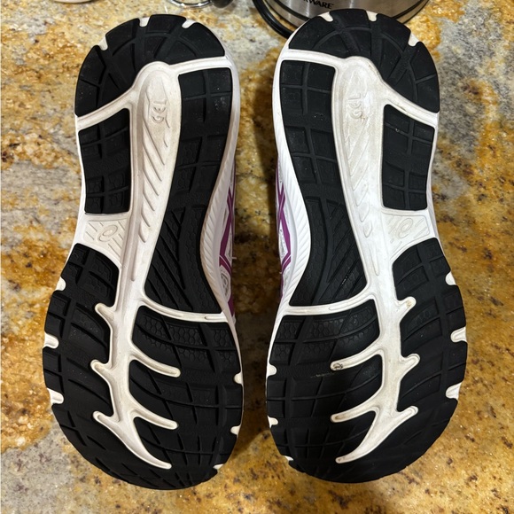 ASICS Gel Contend 7 size 8 - Picture 7 of 8